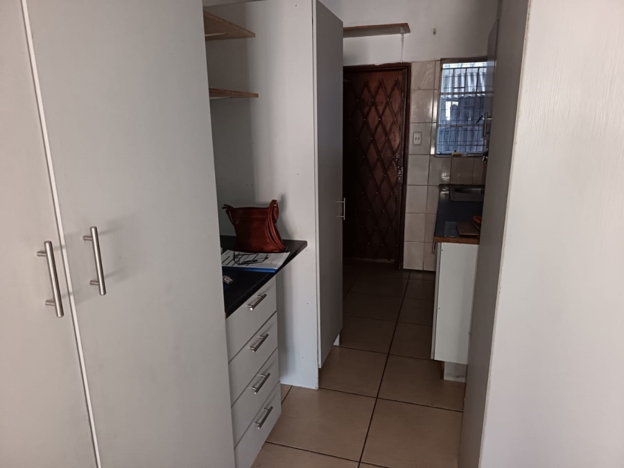 1 Bedroom Property for Sale in Rustenburg Central North West